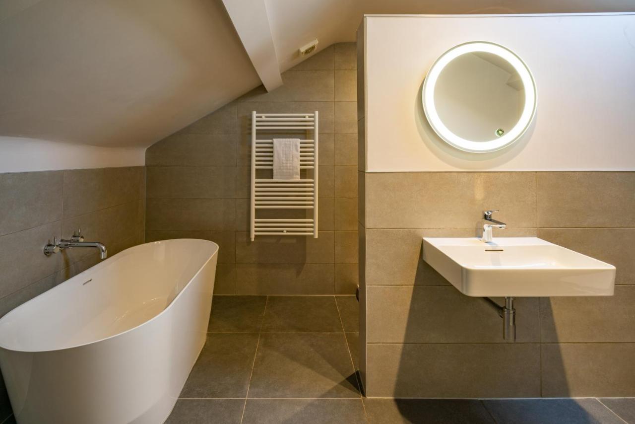 Crab & Boar 4* Newbury (Berkshire)